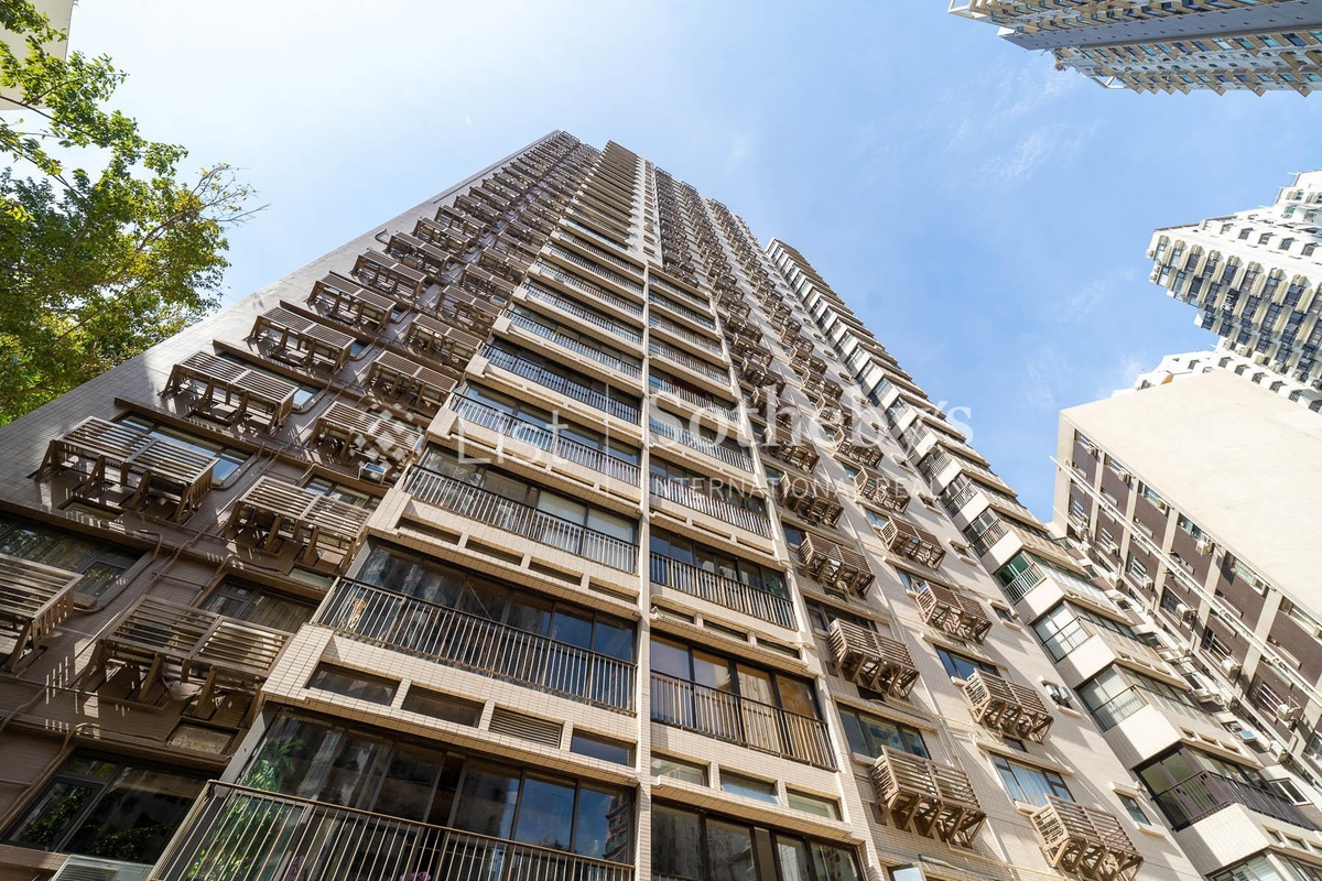 Cliffview Mansions 康苑