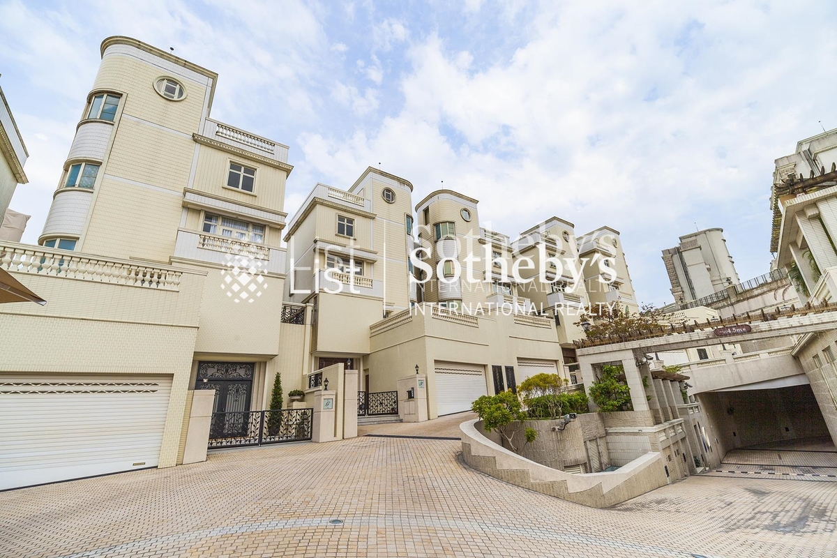 The Mount Austin The Mount Austin The Mount Austin The Mount Austin