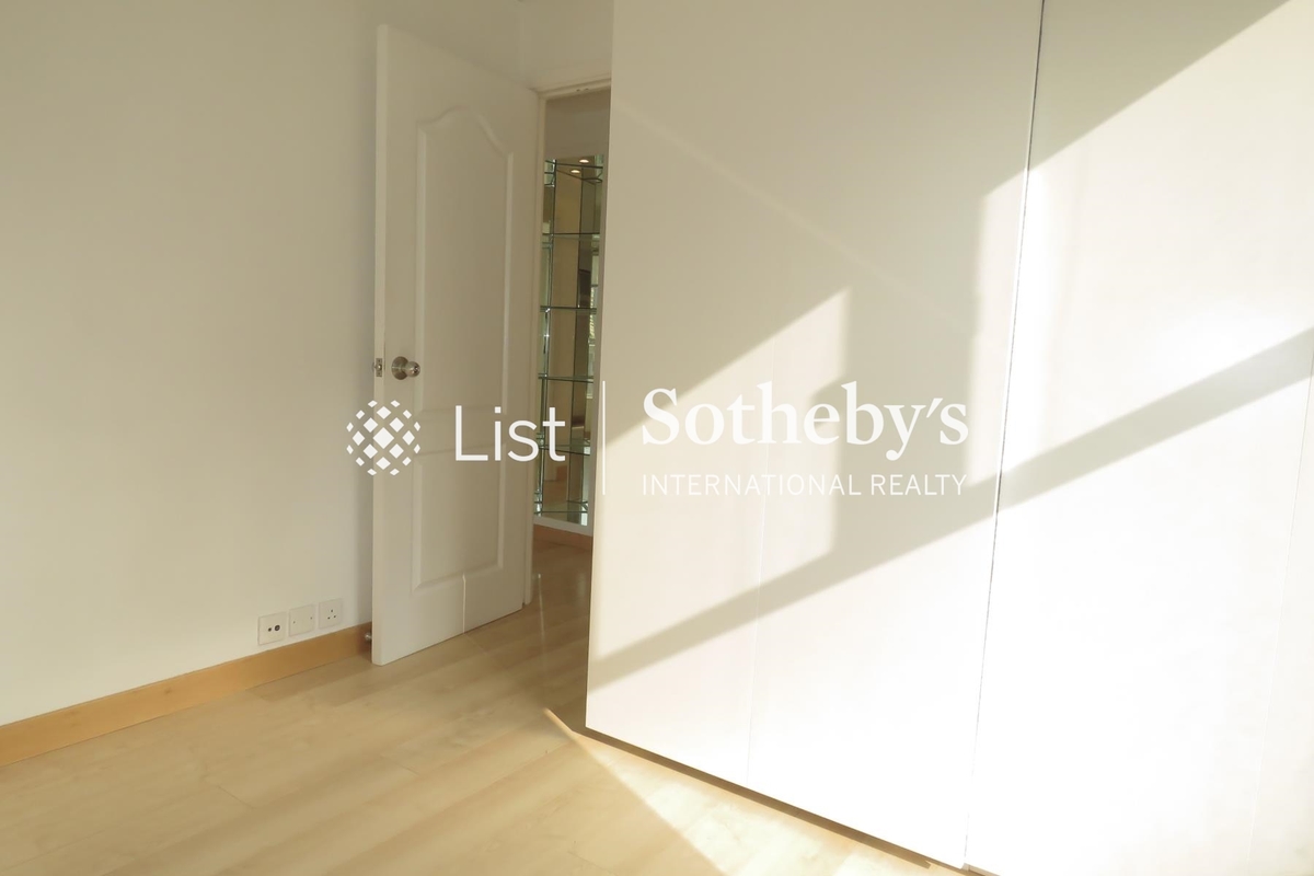 May Mansion 美華閣 | Second Bedroom