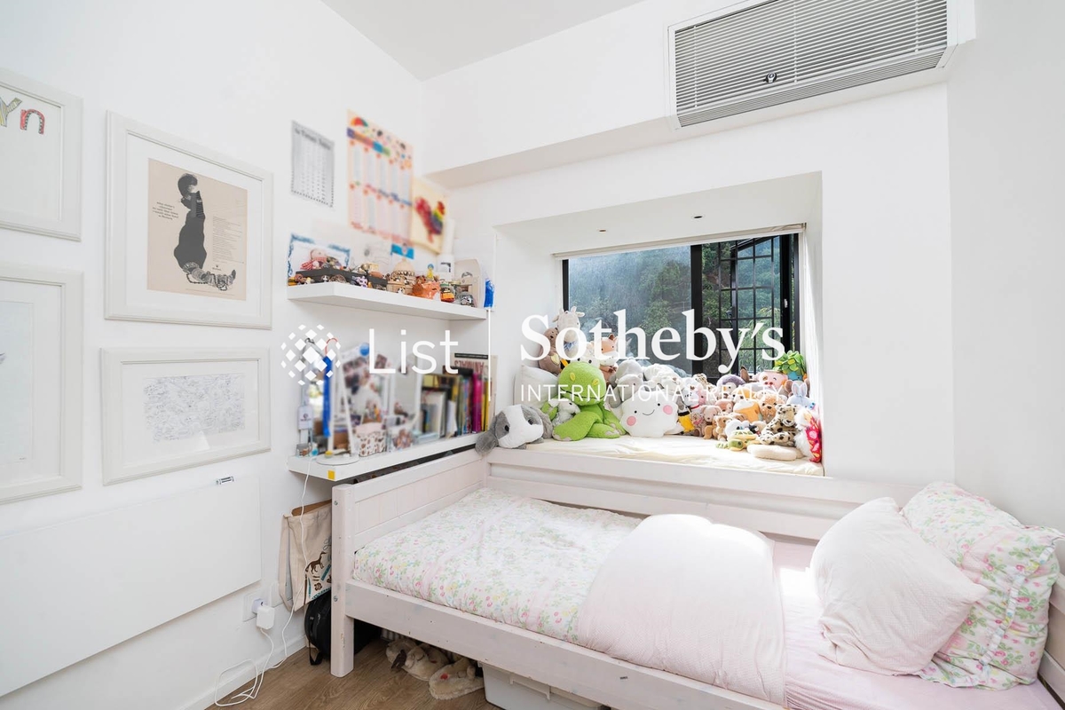 Monmouth Place 萬信臺 | Third Bedroom