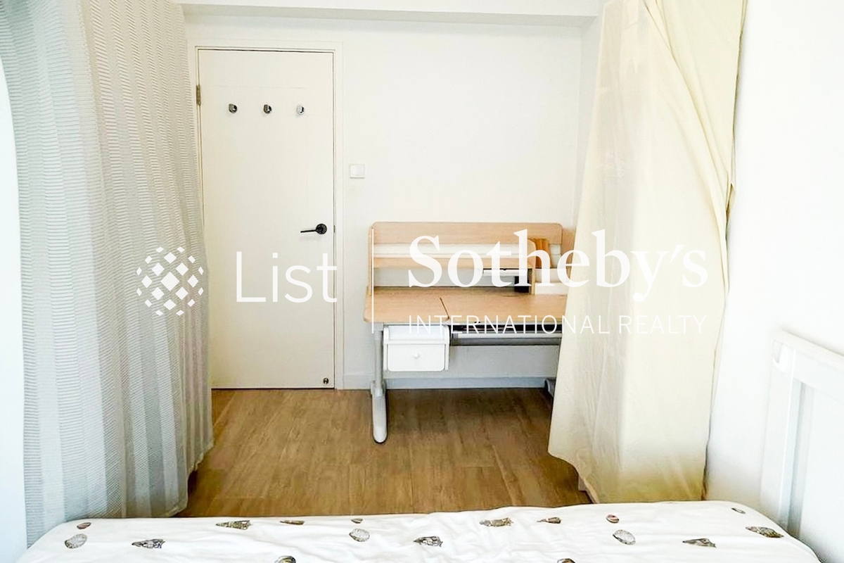 Monmouth Place 萬信臺 | Second Bedroom