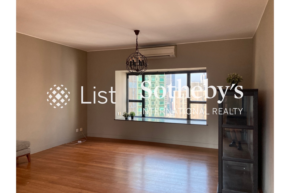 Monmouth Place 萬信臺 | Living Room