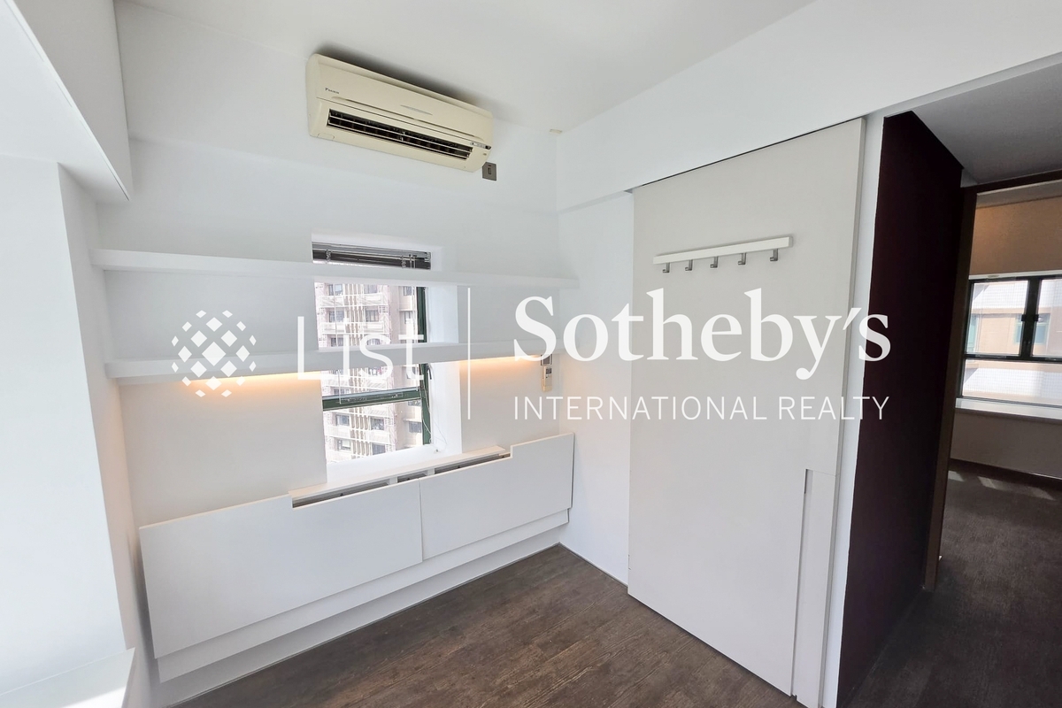 Monmouth Place 萬信臺 | Third Bedroom