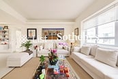 Suncrest Tower 桂濤苑 | Living and Dining Room