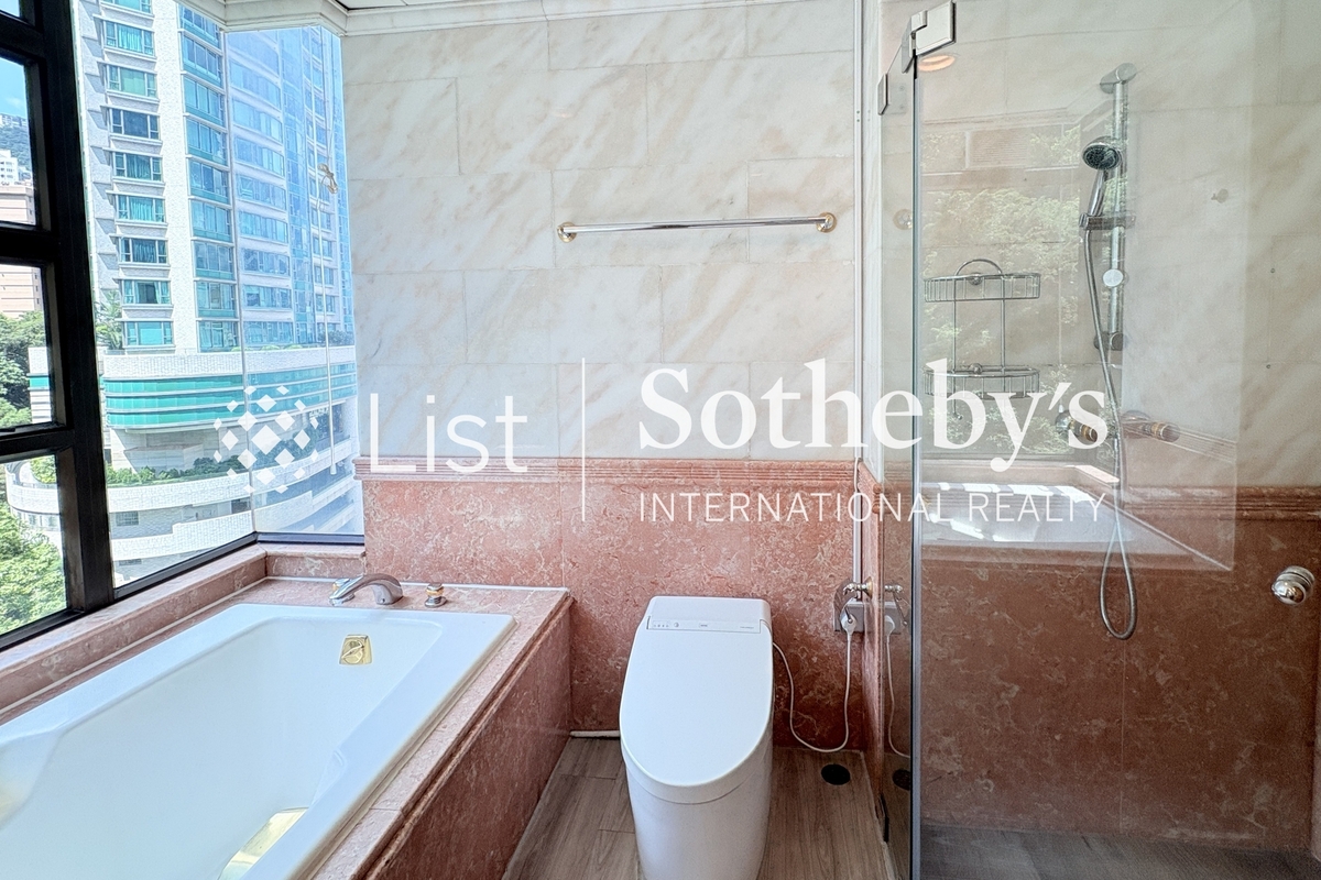 Fairlane Tower 寶雲山莊 | Master Bathroom