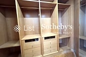 Fairlane Tower 宝云山庄 | Walk-in Closet in Master Bedroom 