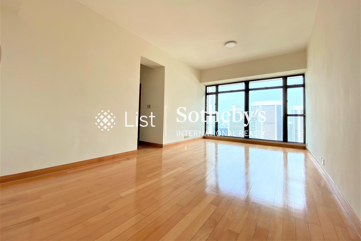 Fairlane Tower 寶雲山莊 | Living and Dining Room