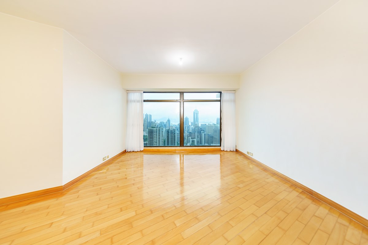 Fairlane Tower 寶雲山莊 | Living and Dining Room