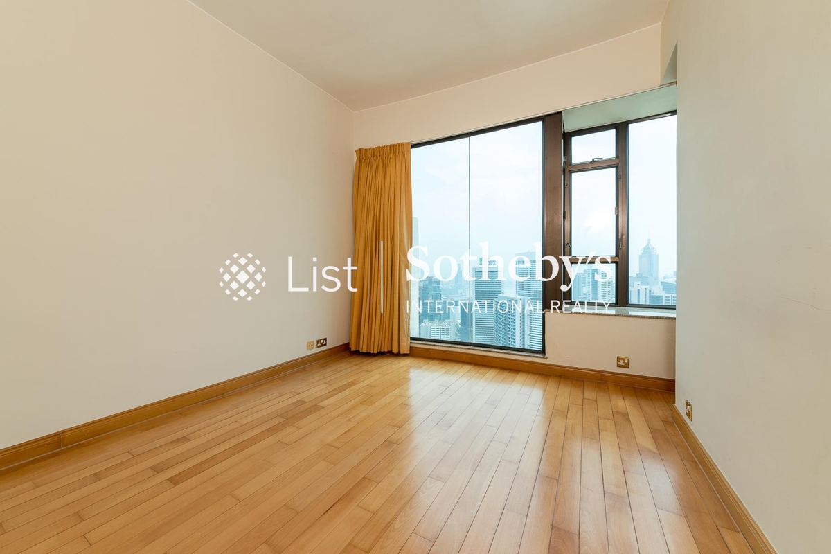 Fairlane Tower 寶雲山莊 | Master Bedroom