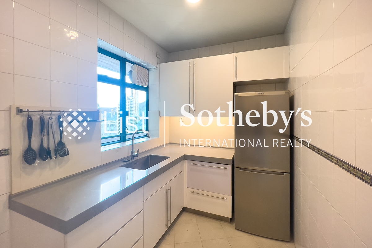 Hillsborough Court 曉峰閣 | Kitchen