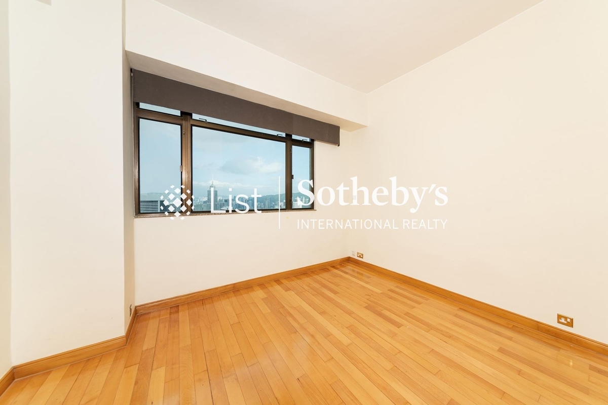 Fairlane Tower 寶雲山莊 | Master Bedroom