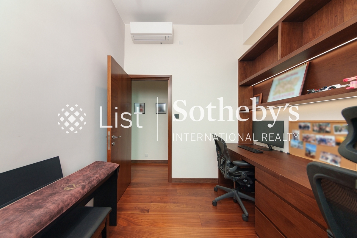 Fairlane Tower 寶雲山莊 | Third Bedroom