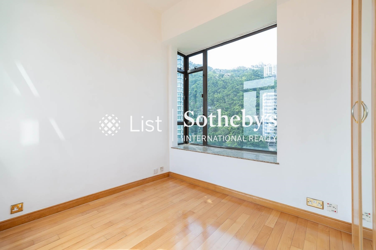 Fairlane Tower 寶雲山莊 | Third Bedroom