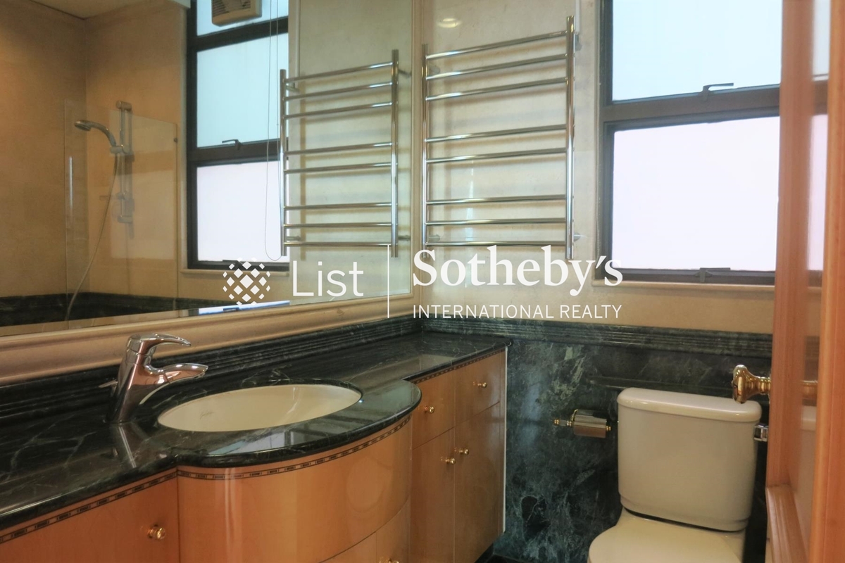 Fairlane Tower 寶雲山莊 | Guest Bathroom