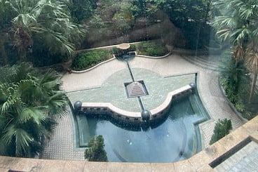Hillsborough Court 晓峰阁 | 