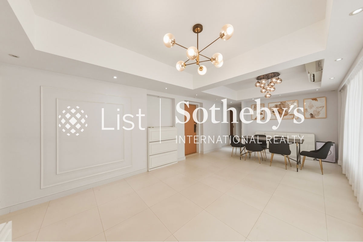 May Mansion 美华阁 | Living and Dining Room