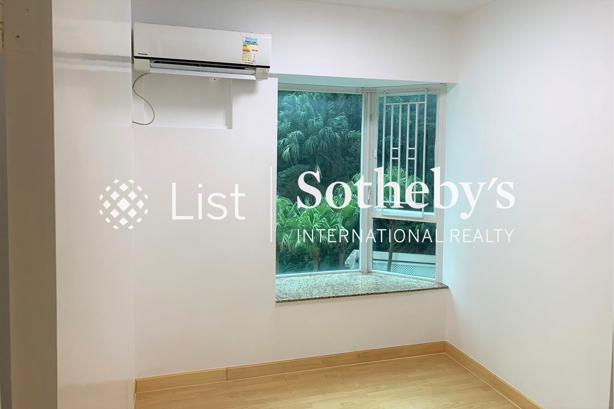 Hillsborough Court 晓峰阁 | Third Bedroom