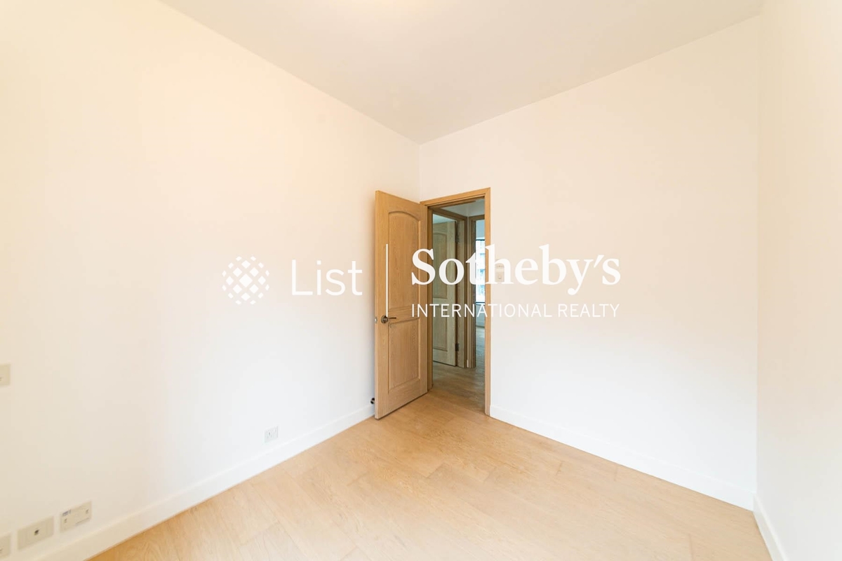 Hillsborough Court 曉峰閣 | Second Bedroom