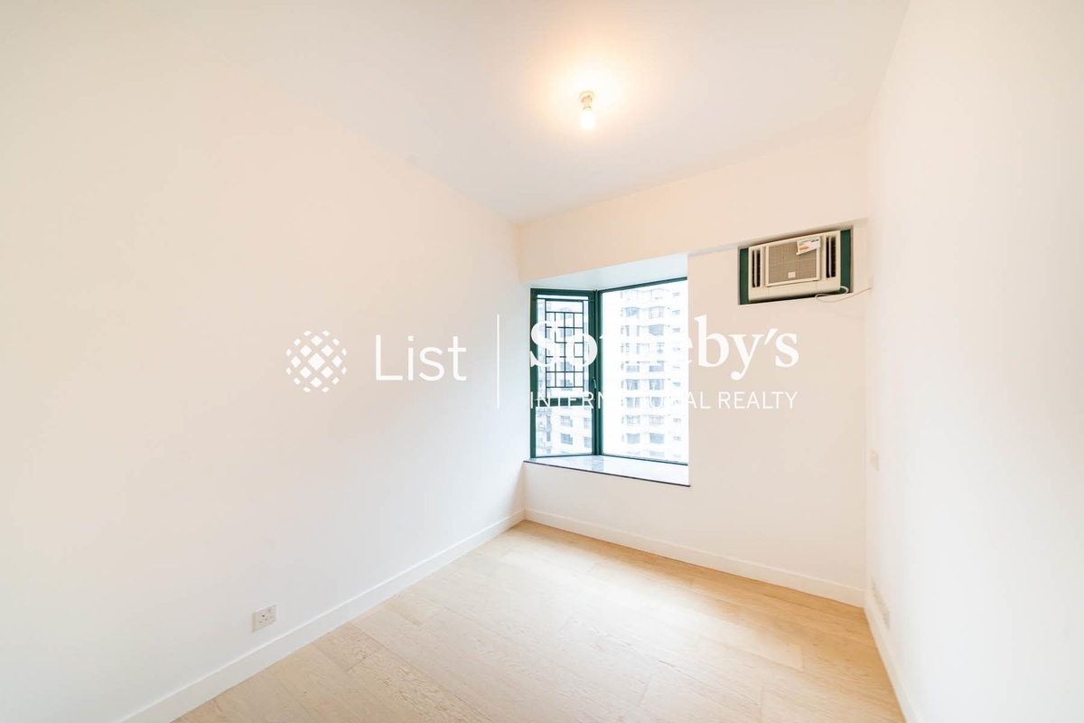 Hillsborough Court 曉峰閣 | Third Bedroom