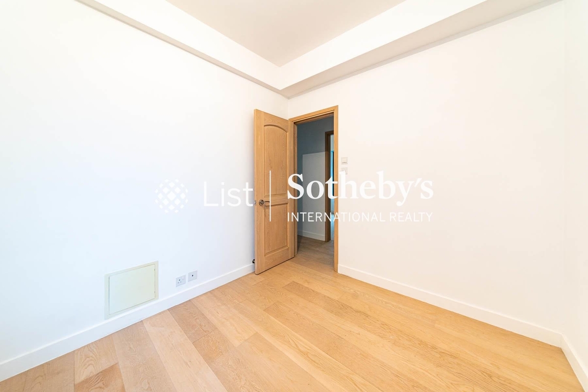 Hillsborough Court 曉峰閣 | Third Bedroom