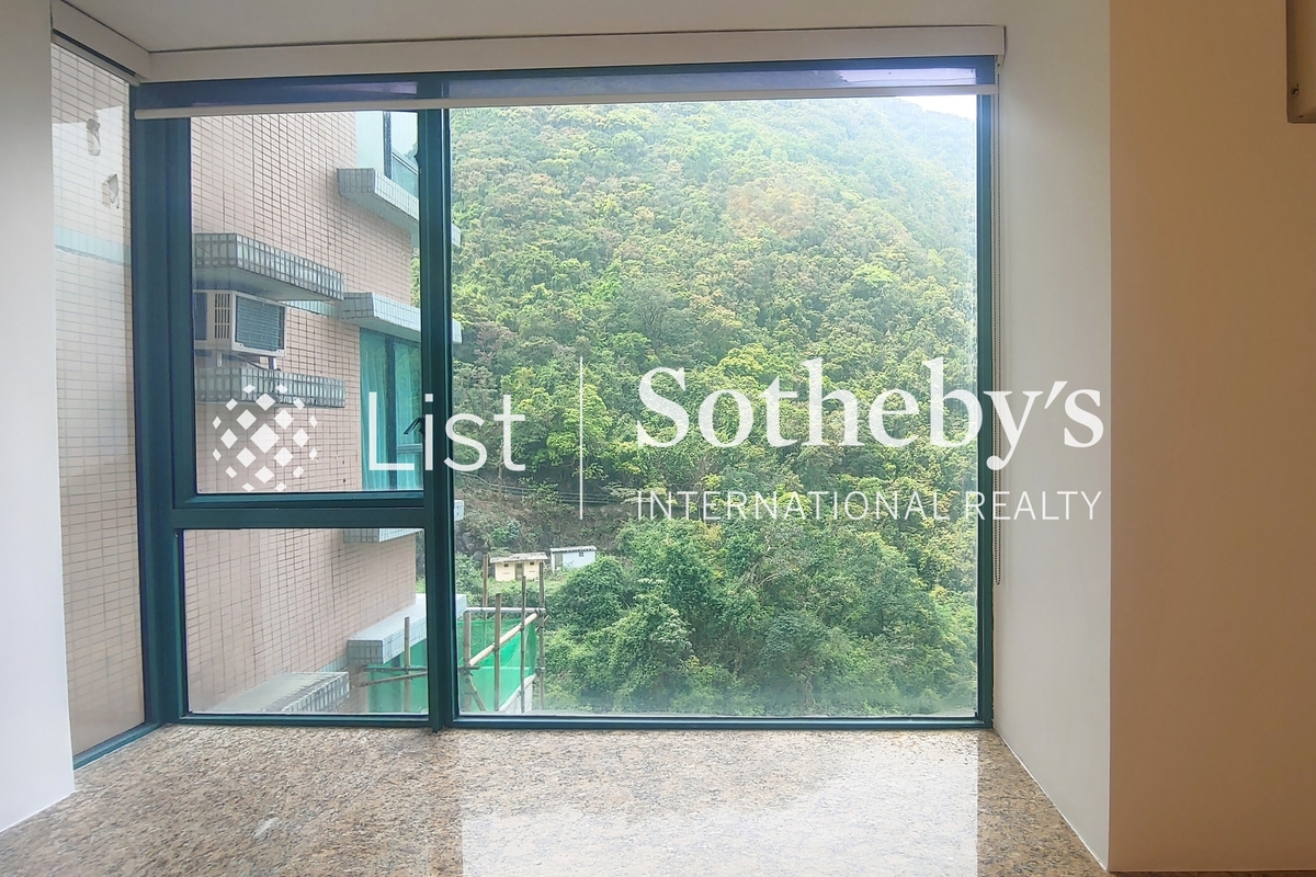 Hillsborough Court 曉峰閣 | View from Dining Room