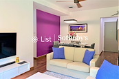 Hillsborough Court 曉峰閣 | Living and Dining Room