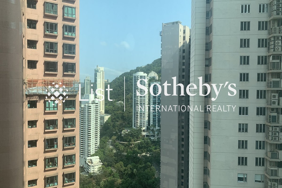 Hillsborough Court 晓峰阁 | View from Living Room