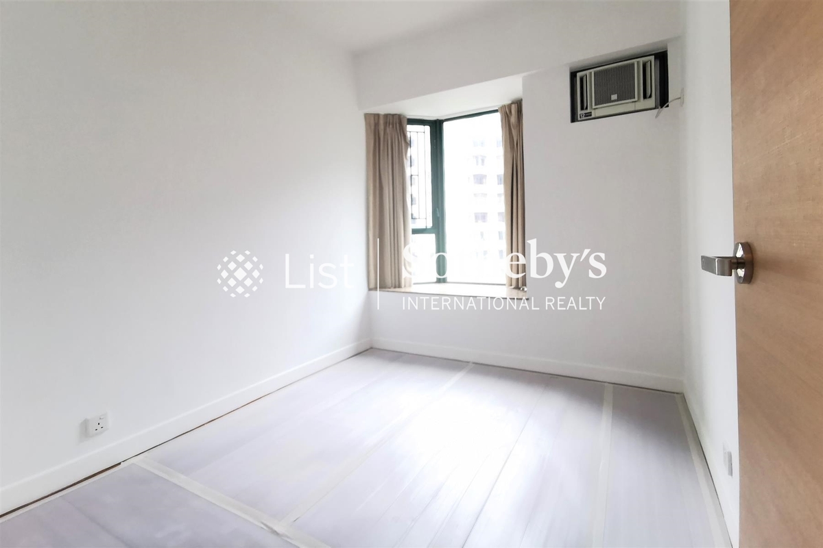 Hillsborough Court 曉峰閣 | Second Bedroom