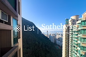 Hillsborough Court 曉峰閣 | View from Kitchen