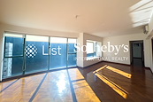 Hillsborough Court 曉峰閣 | Living and Dining Room
