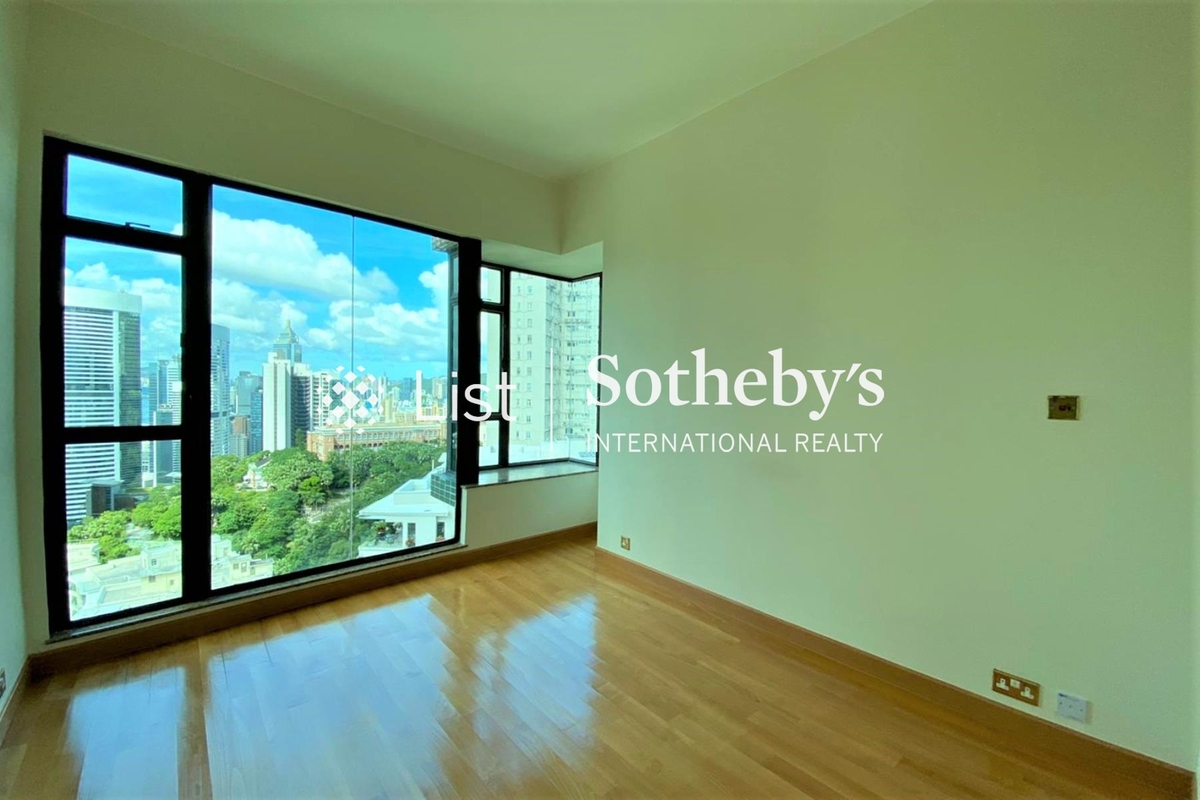 Fairlane Tower 寶雲山莊 | Master Bedroom