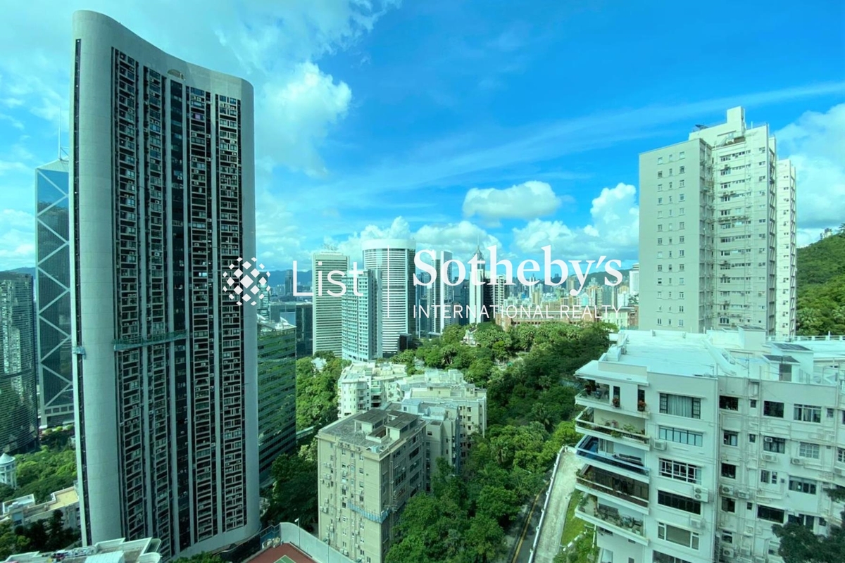 Fairlane Tower 寶雲山莊 | View from Living and Dining Room