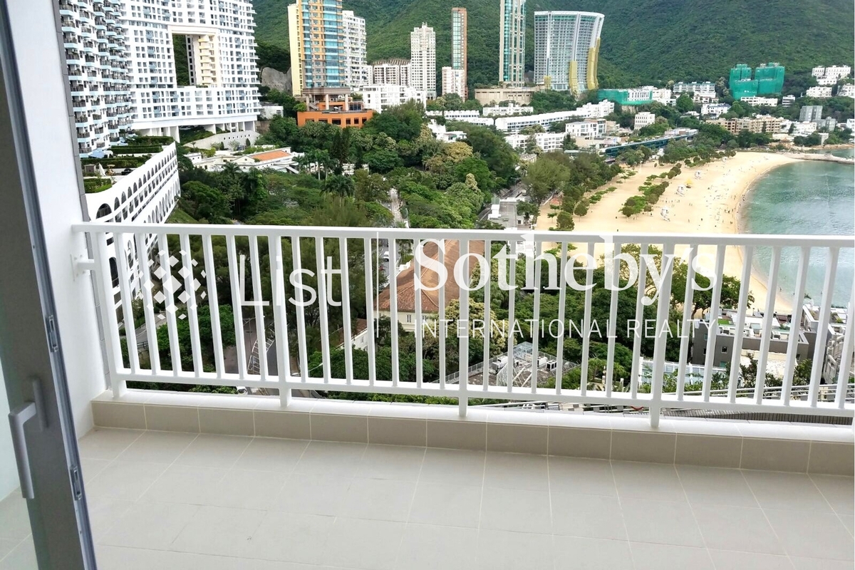 Repulse Bay Garden 丽景园 | Balcony off Living Room