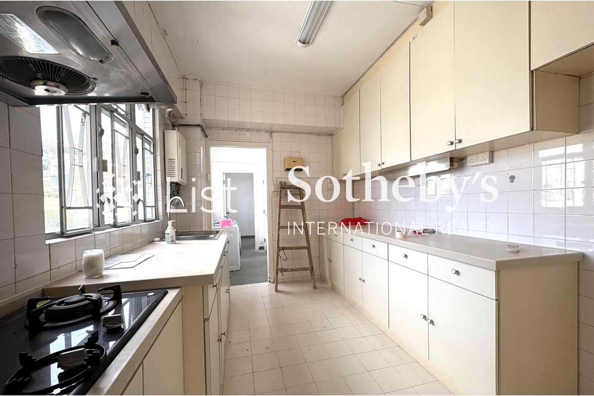 Repulse Bay Garden 麗景園 | Kitchen