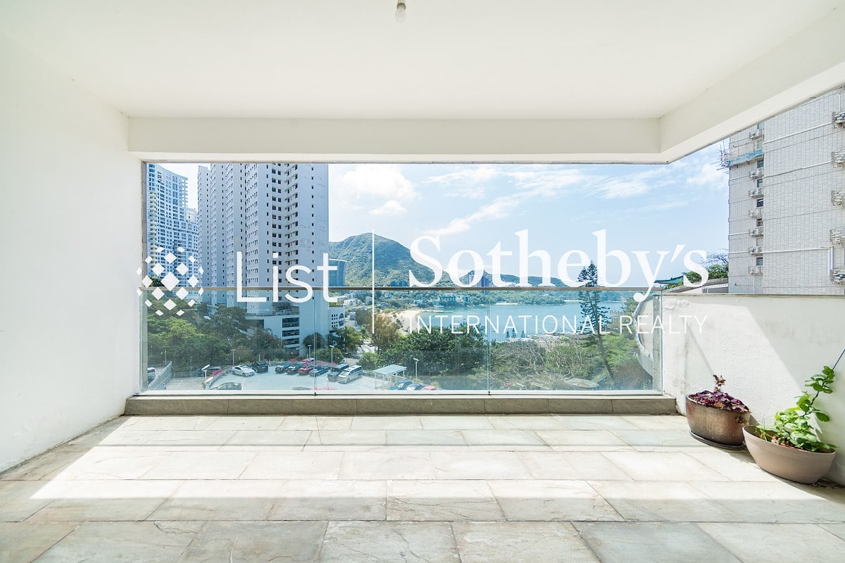 Repulse Bay Garden 麗景園 | Balcony off Living Room