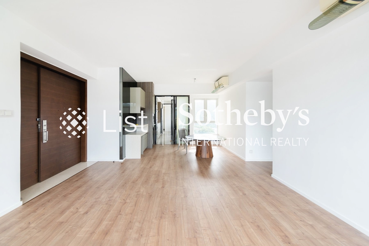 Redhill Peninsula 紅山半島 | Living and Dining Room