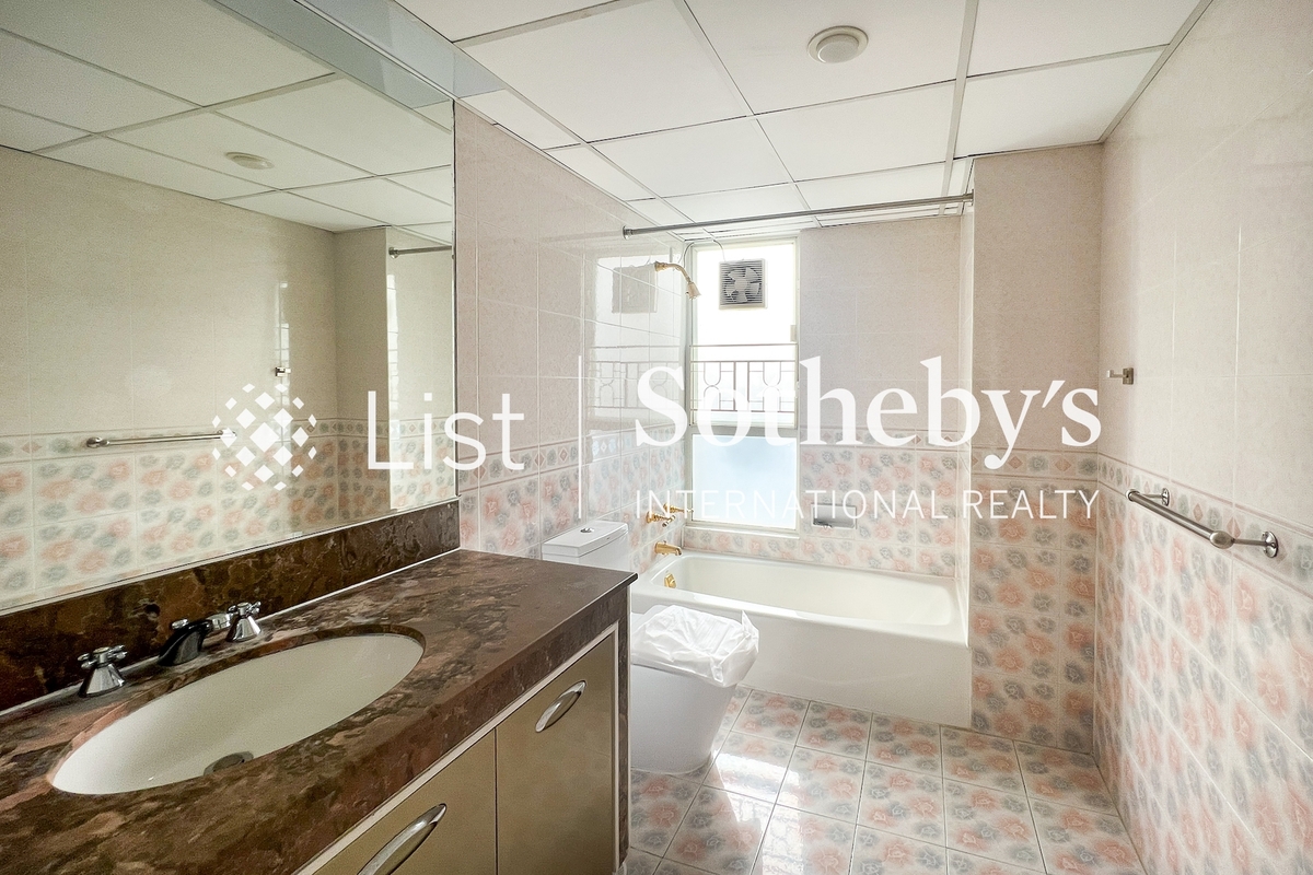 Redhill Peninsula 紅山半島 | Guest Bathroom