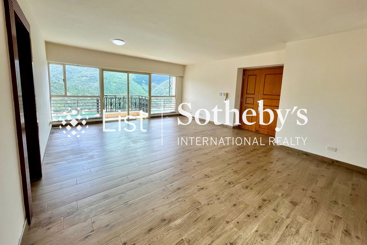 Redhill Peninsula 紅山半島 | Living and Dining Room