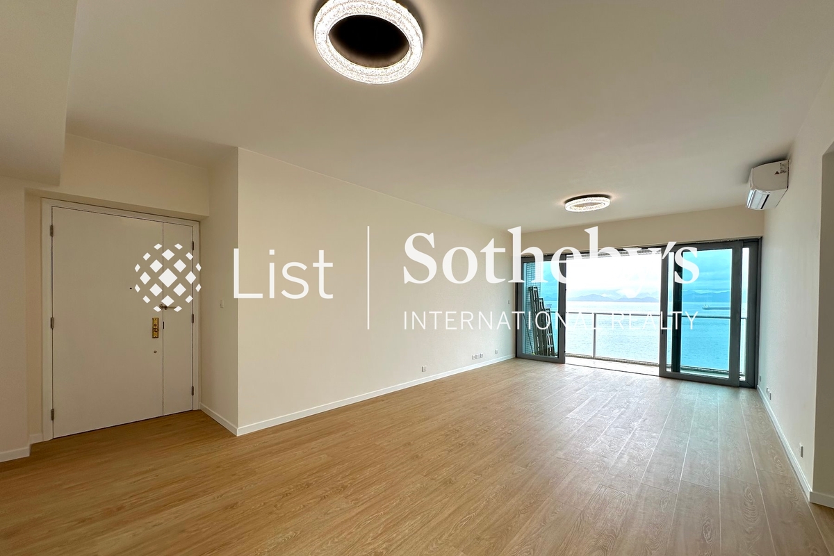 Residence Bel-Air Phase 4 Bel-Air On The Peak 貝沙灣 4期 南灣 | Living and Dining Room