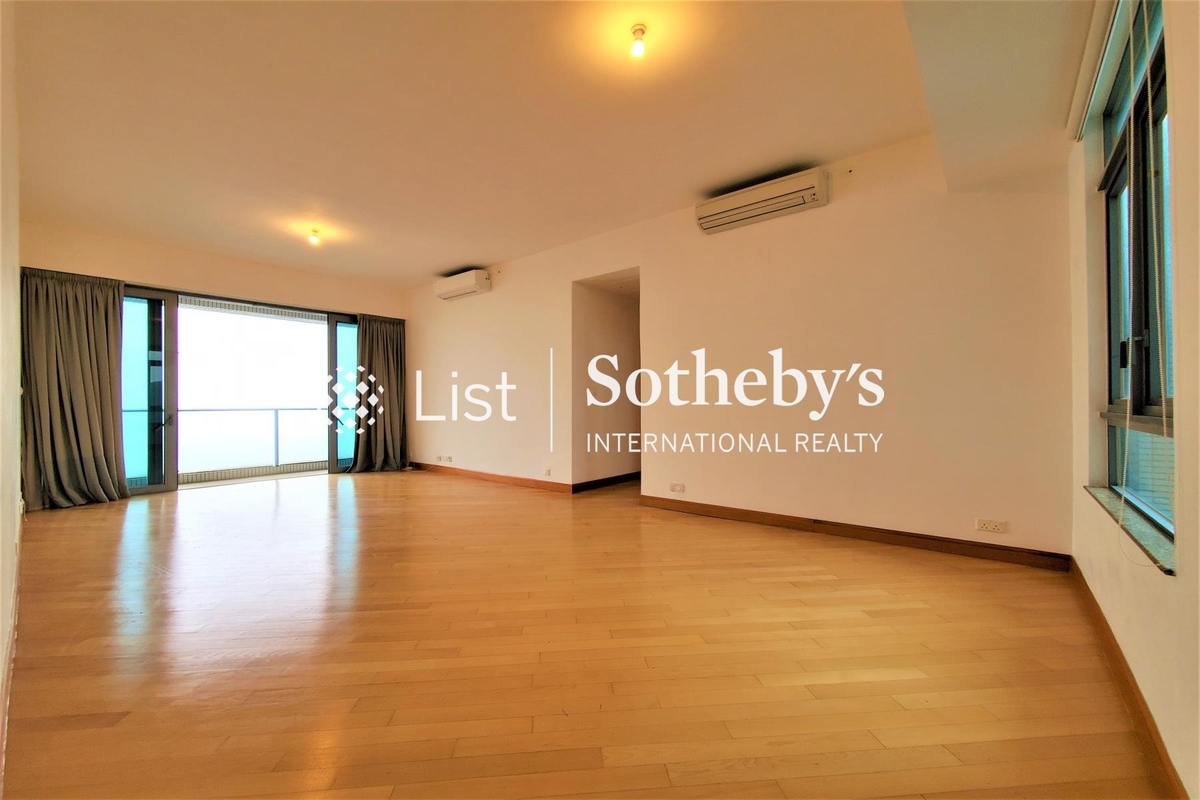 Residence Bel-Air Phase 4 Bel-Air On The Peak 貝沙灣 4期 南灣 | Living and Dining Room