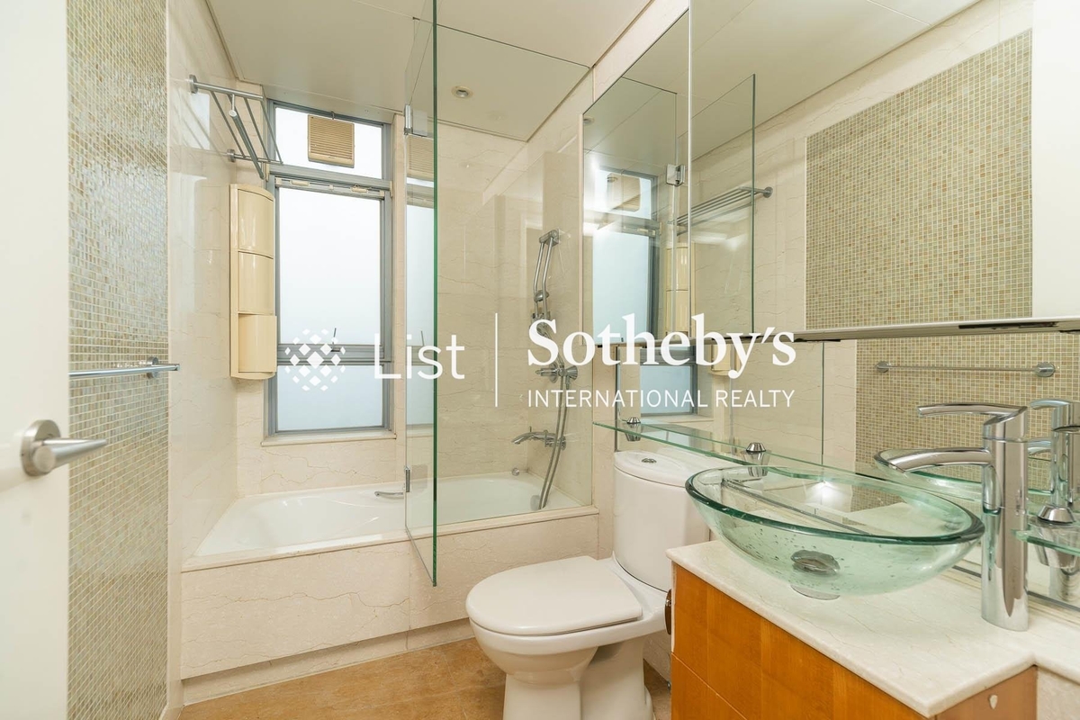 Residence Bel-Air Phase 4 Bel-Air On The Peak 貝沙灣 4期 南灣 | Second En-suite Bathroom