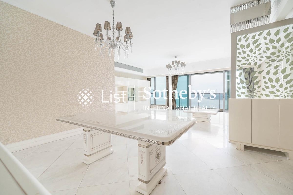 Residence Bel-Air Phase 4 Bel-Air On The Peak 貝沙灣 4期 南灣 | Living and Dining Room