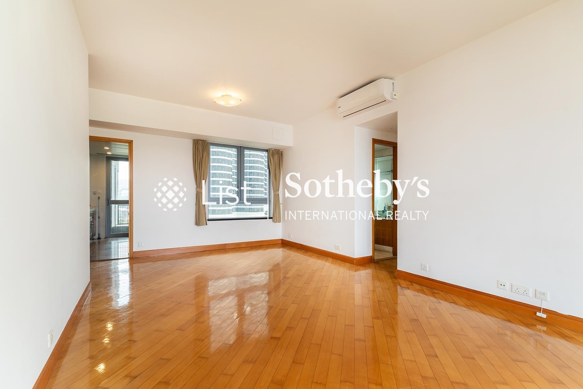 Residence Bel-Air Phase 4 Bel-Air On The Peak 貝沙灣 4期 南灣 | Living and Dining Room