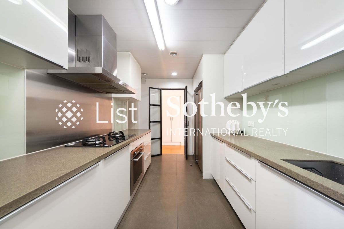 Ridge Court 冠園 | Kitchen