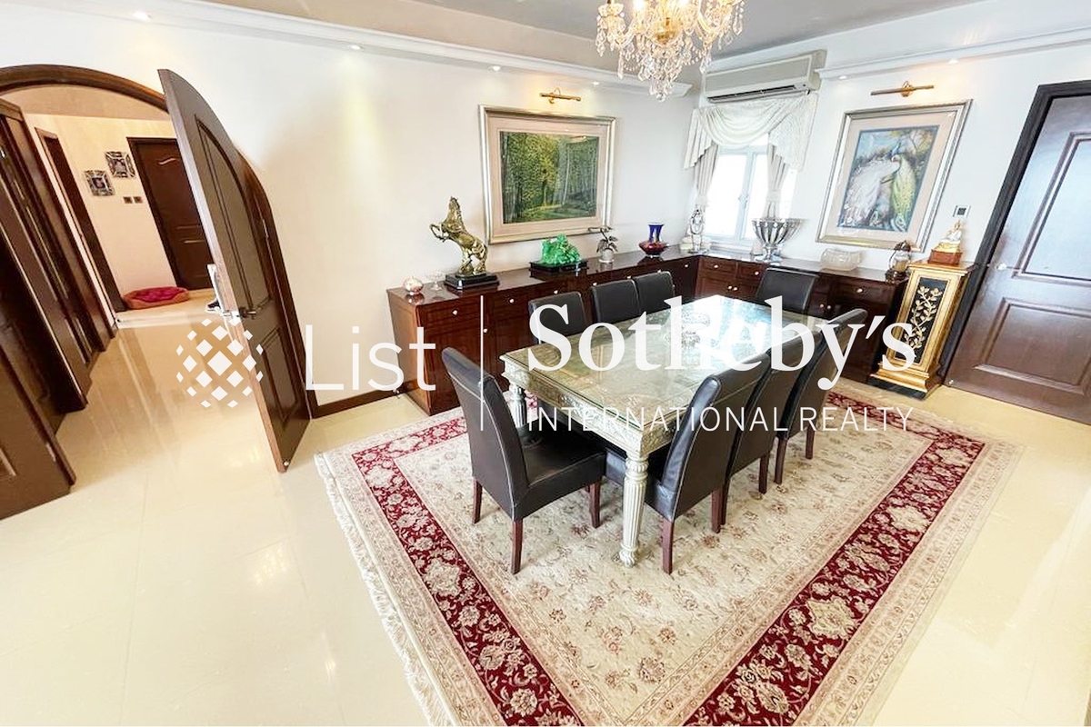 Scenic Villas 美景臺 | Living and Dining Room