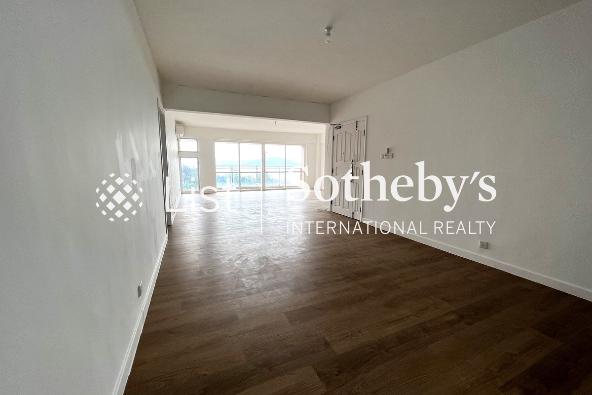 Scenic Villas 美景臺 | Living and Dining Room