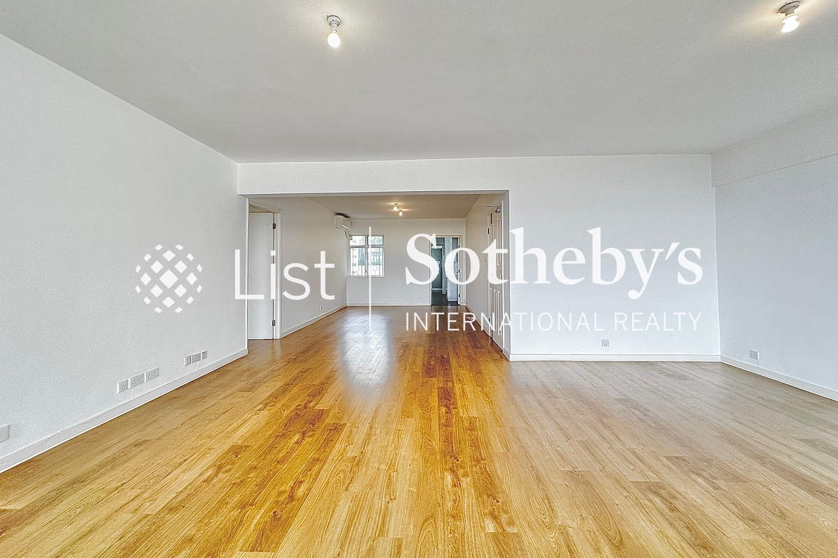 Scenic Villas 美景臺 | Living and Dining Room