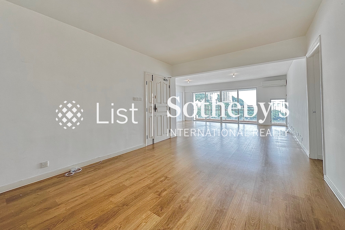 Scenic Villas 美景臺 | Living and Dining Room