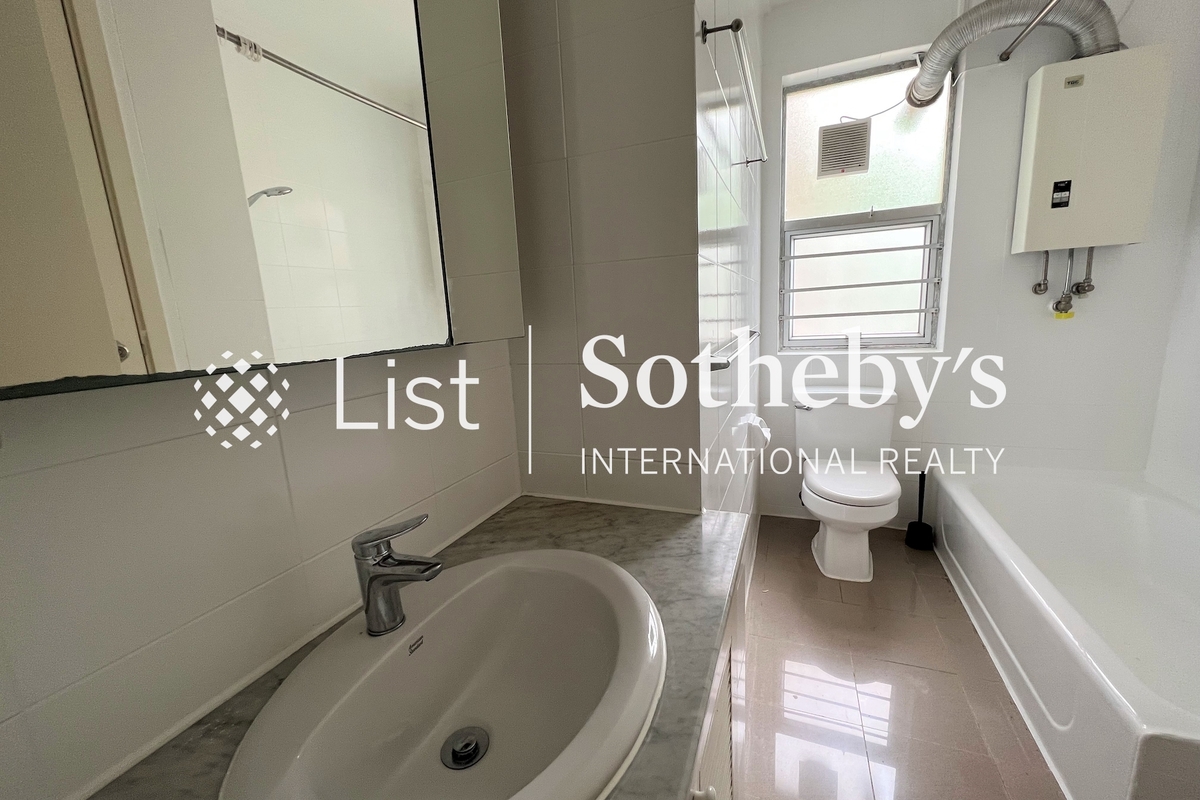 Scenic Villas 美景臺 | Second En-suite Bathroom