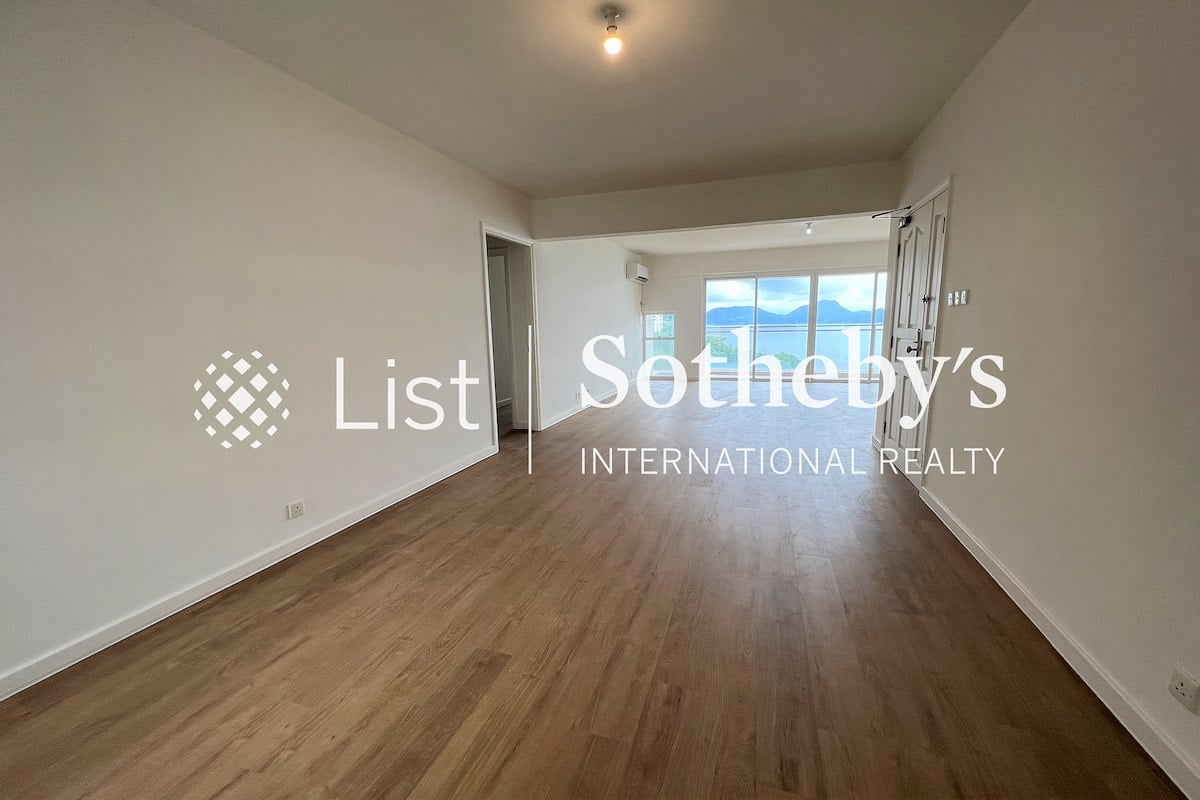 Scenic Villas 美景台 | Living and Dining Room